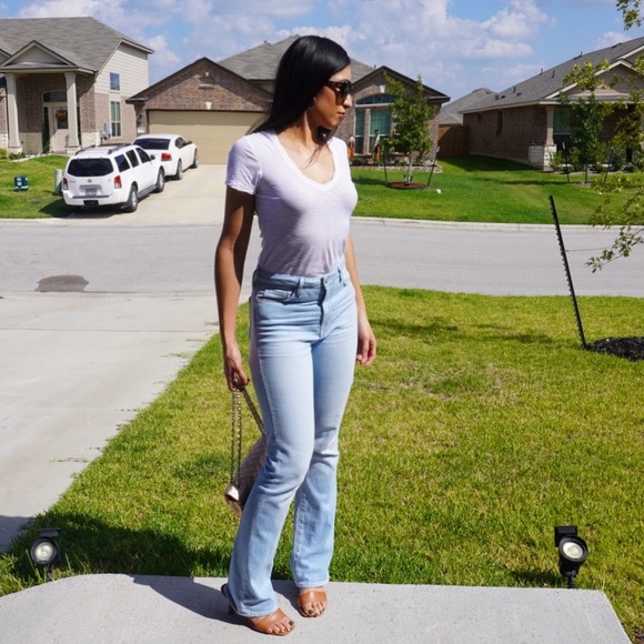 Meet your Posher, Alexa - Picture 5 of 5